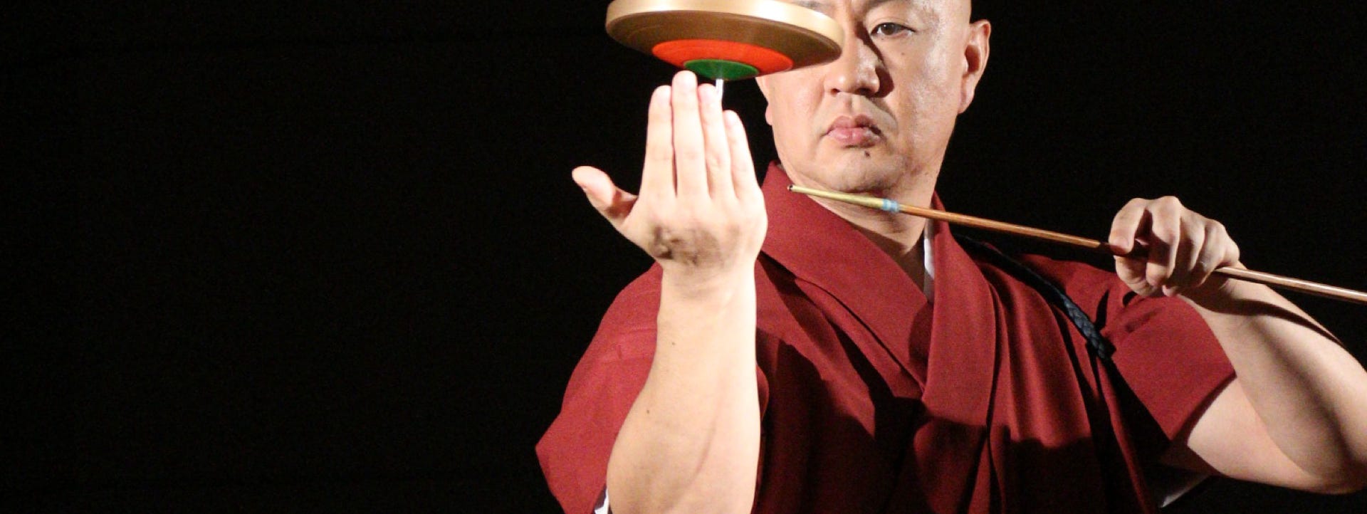 470年続く伝統を受け継ぐ博多独楽師のご紹介